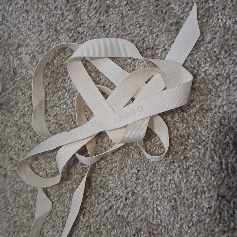 Gucci  Ribbon Bundle - Picture 3 of 9